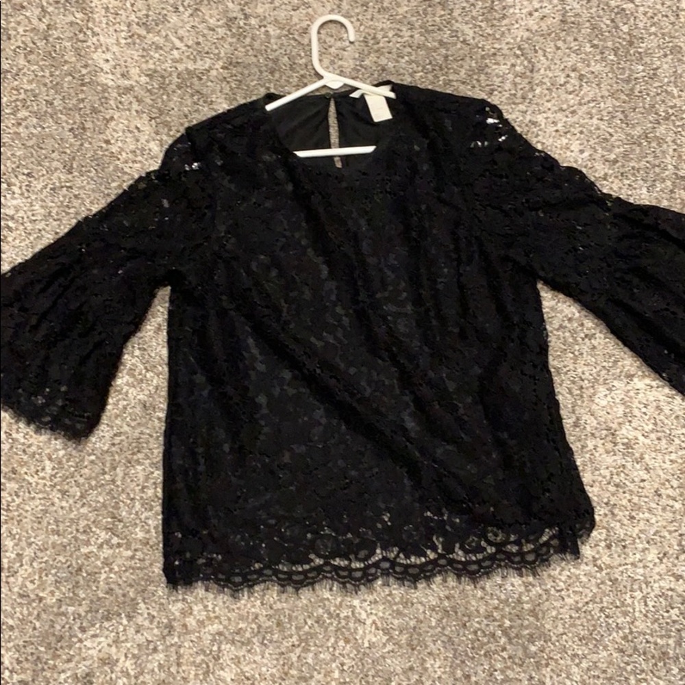 Lace bell sleeve shirt